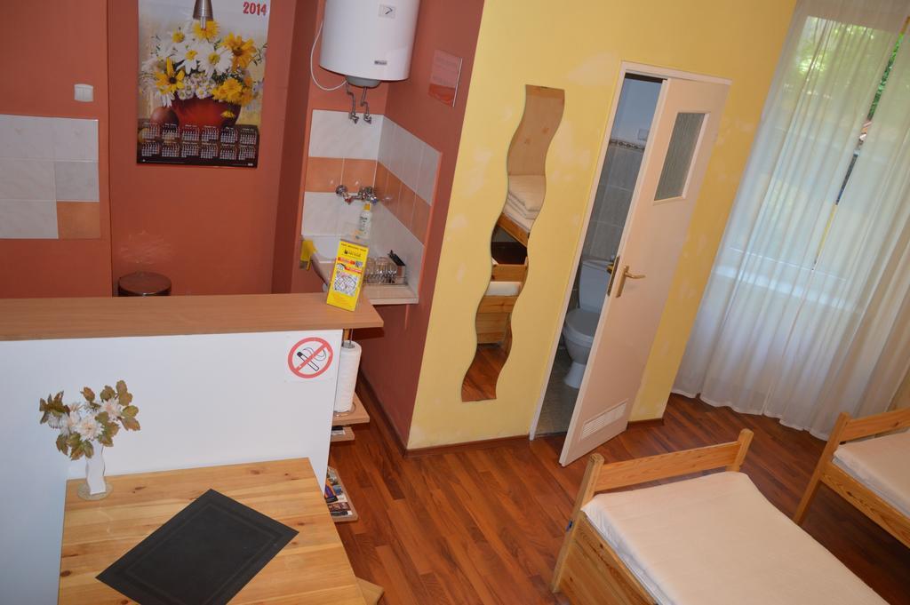 Old Walls Hostel Krakow Room photo